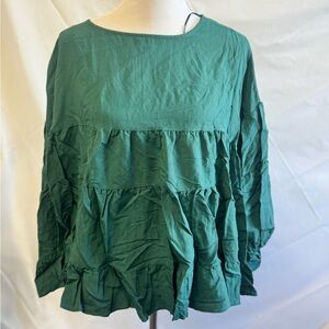 Woman’s NWT Emerald green Boutique Top Size Medium MSRP $68